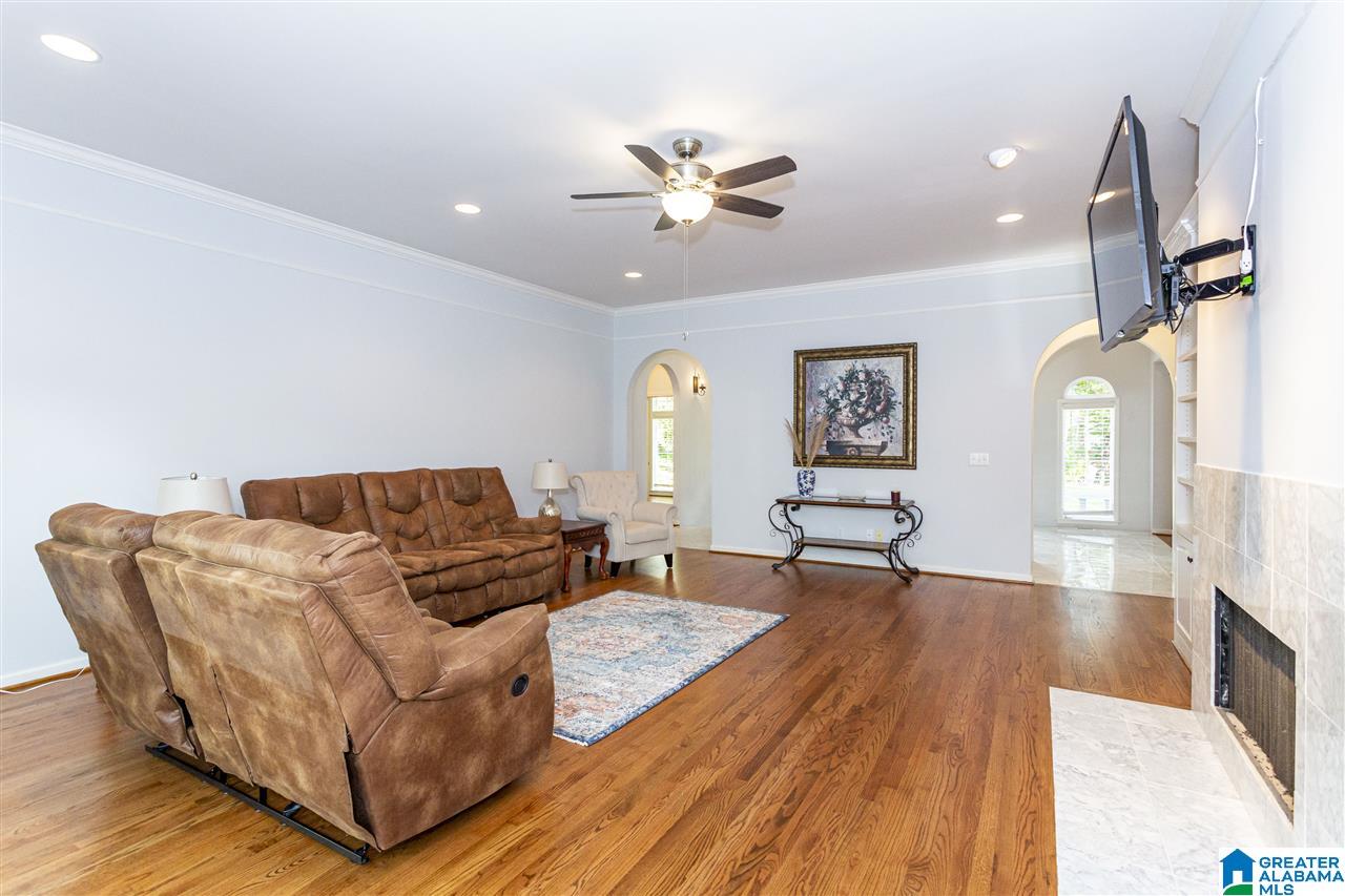 1920 River Woods Road Birmingham, AL 35244 - Photo 11 of 30