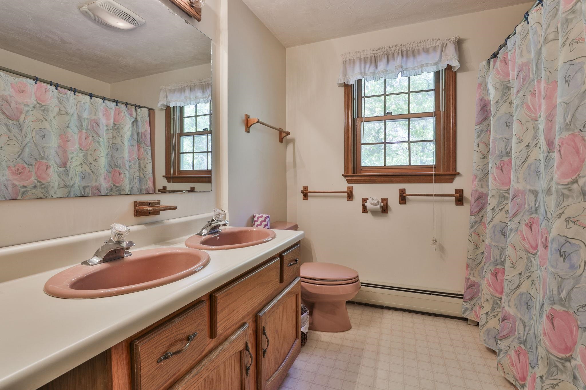 69 Stowell Road Bedford, NH 03110 - Photo 35 of 46