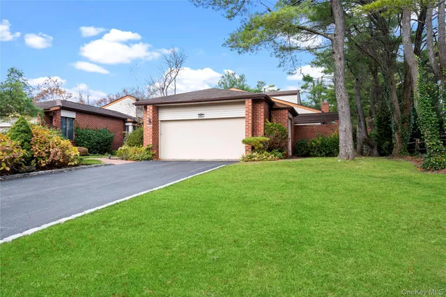 a view of a back yard of the house