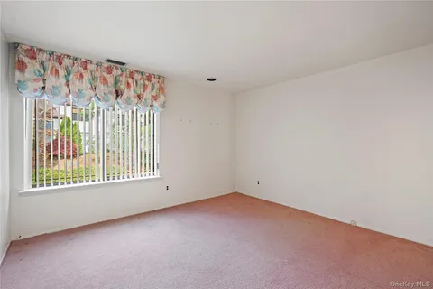 $1,950,000 | 147 Darters Lane, Manhasset, NY 11030