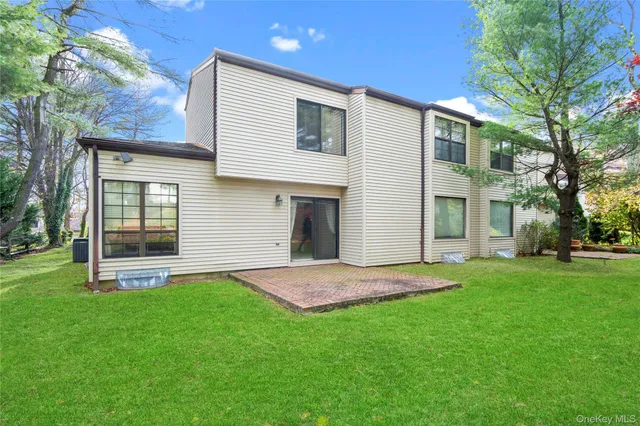 $1,950,000 | 147 Darters Lane, Manhasset, NY 11030