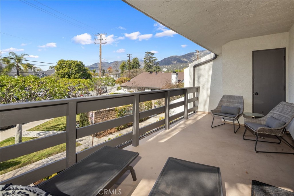 910 Ocean View Avenue, Unit E Monrovia, CA 91016 - Photo 21 of 39 a view of a balcony with chairs