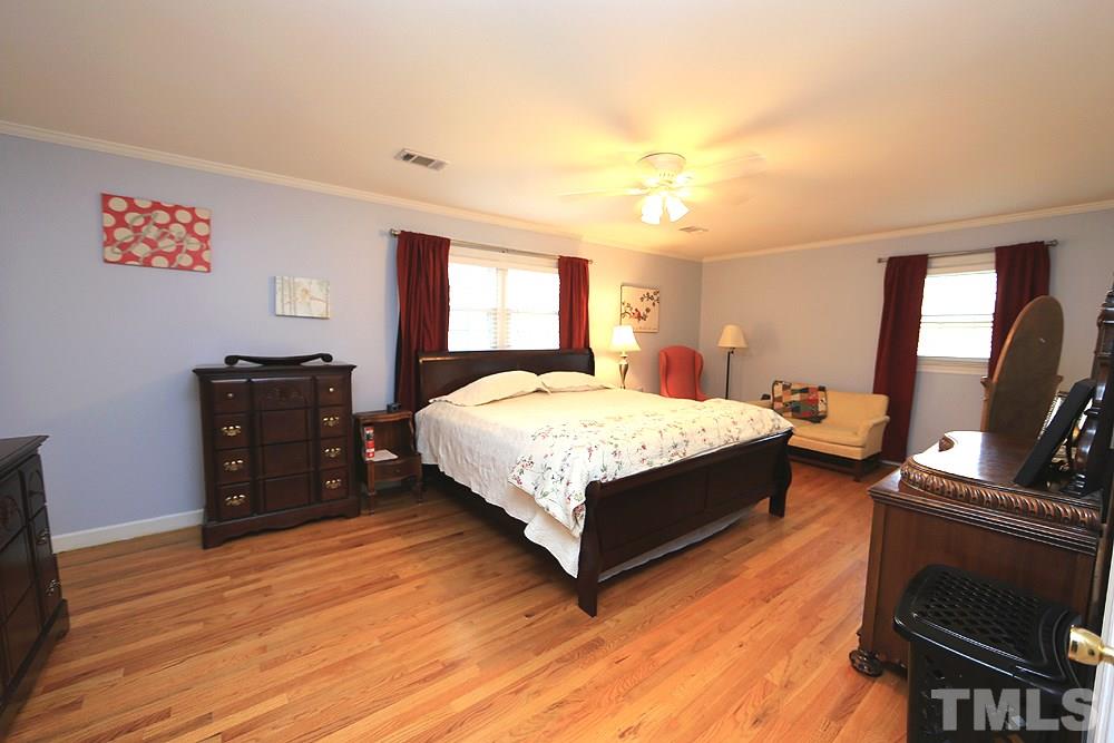4805 Poland Place Raleigh, NC 27609 - Photo 13 of 22 Gallery Image 13