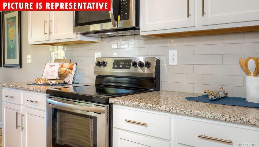 4913 Traynor Road Charlotte, NC 28216 - Photo 8 of 28 Gallery Image 8