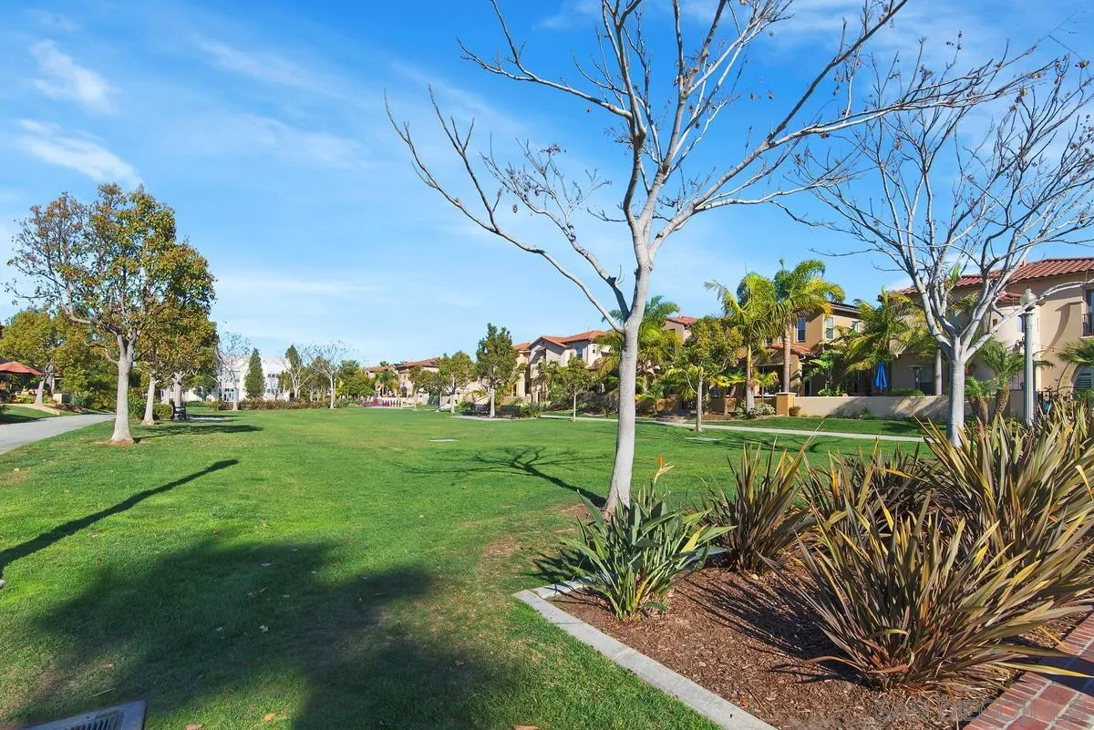 2842 Farragut Road, Unit 131 San Diego, CA 92106 - Photo 41 of 41 a view of a garden