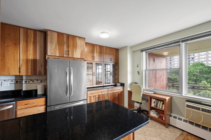 5700 Arlington Avenue, Unit 6W Bronx, NY 10471 - Photo 2 of 13
