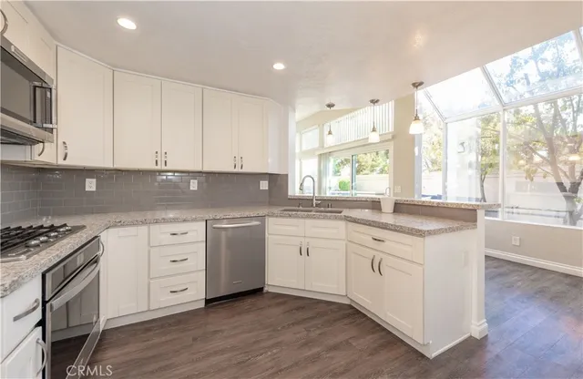 $5,500 | 29 Almeria, Irvine, CA 92614