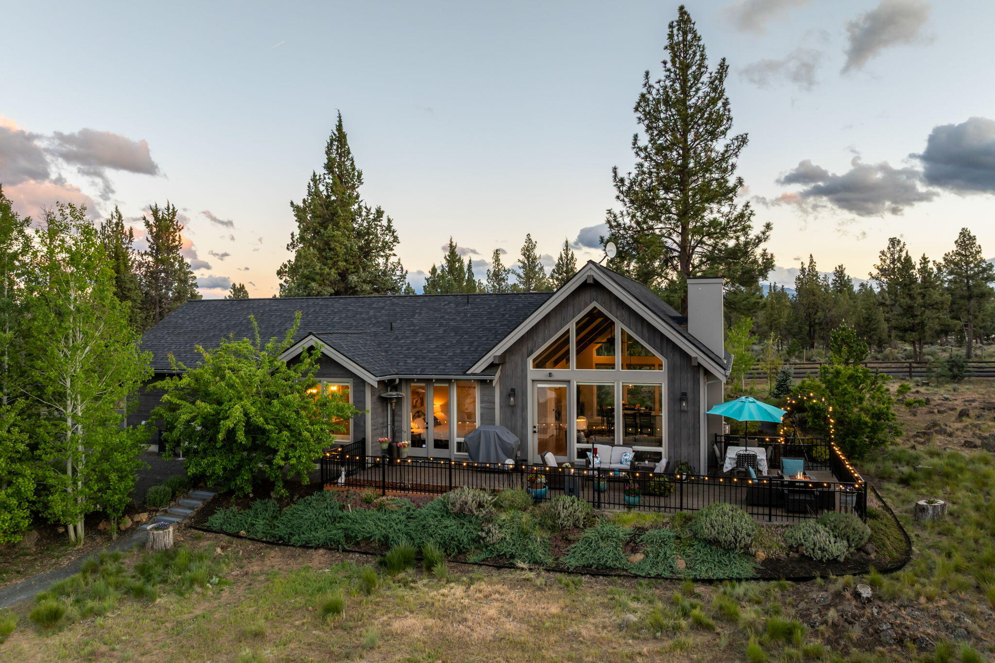 16472 Jordan Road Sisters, OR 97759 - Photo 35 of 50 2026_05_14_16474_jordan_road_twilight-1
