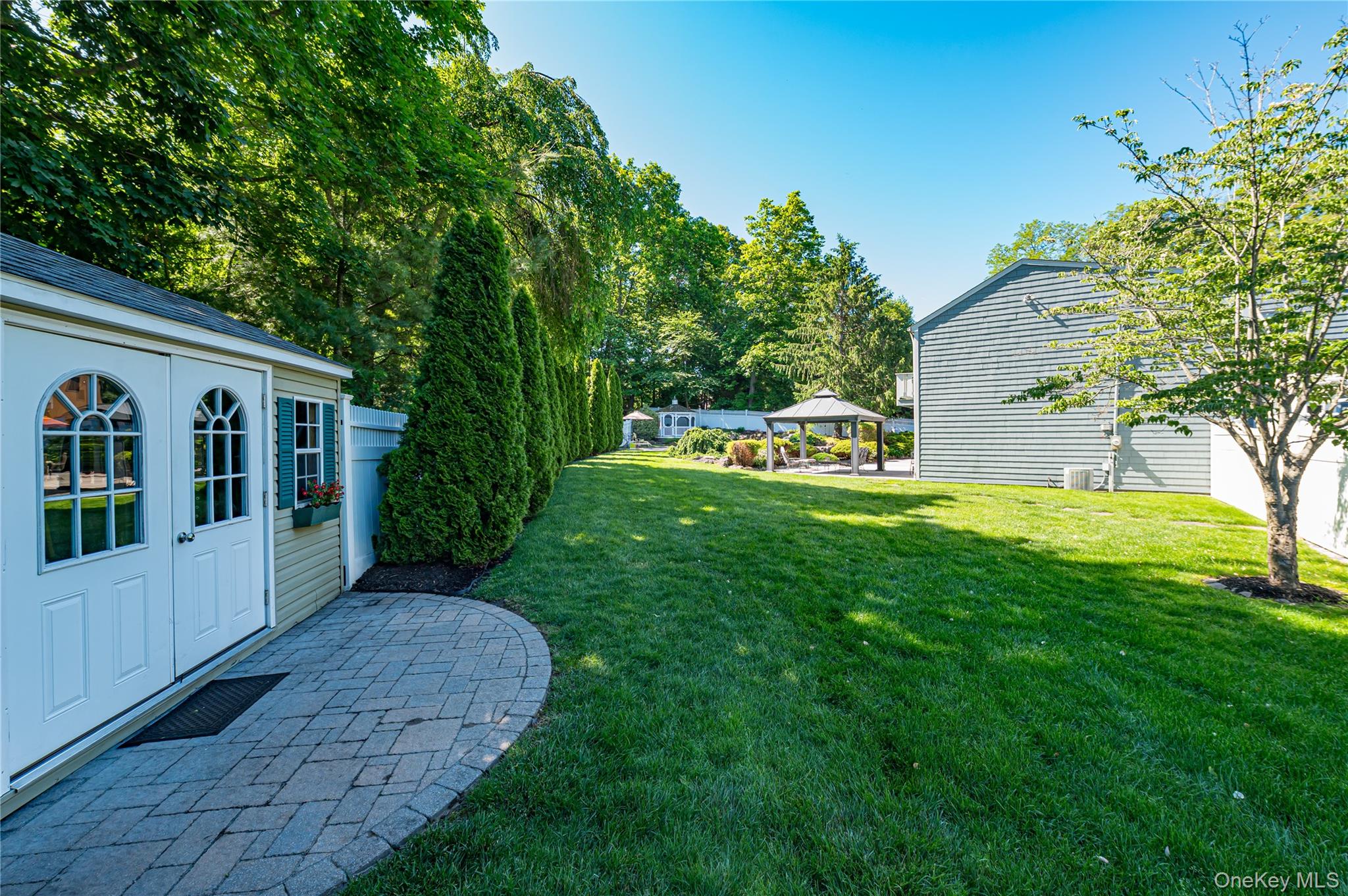 130 North Country Road Shoreham, NY 11786 - Photo 25 of 30