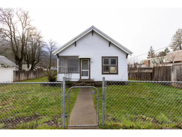$99,000 | 104 1st Street, Klickitat, WA 98628