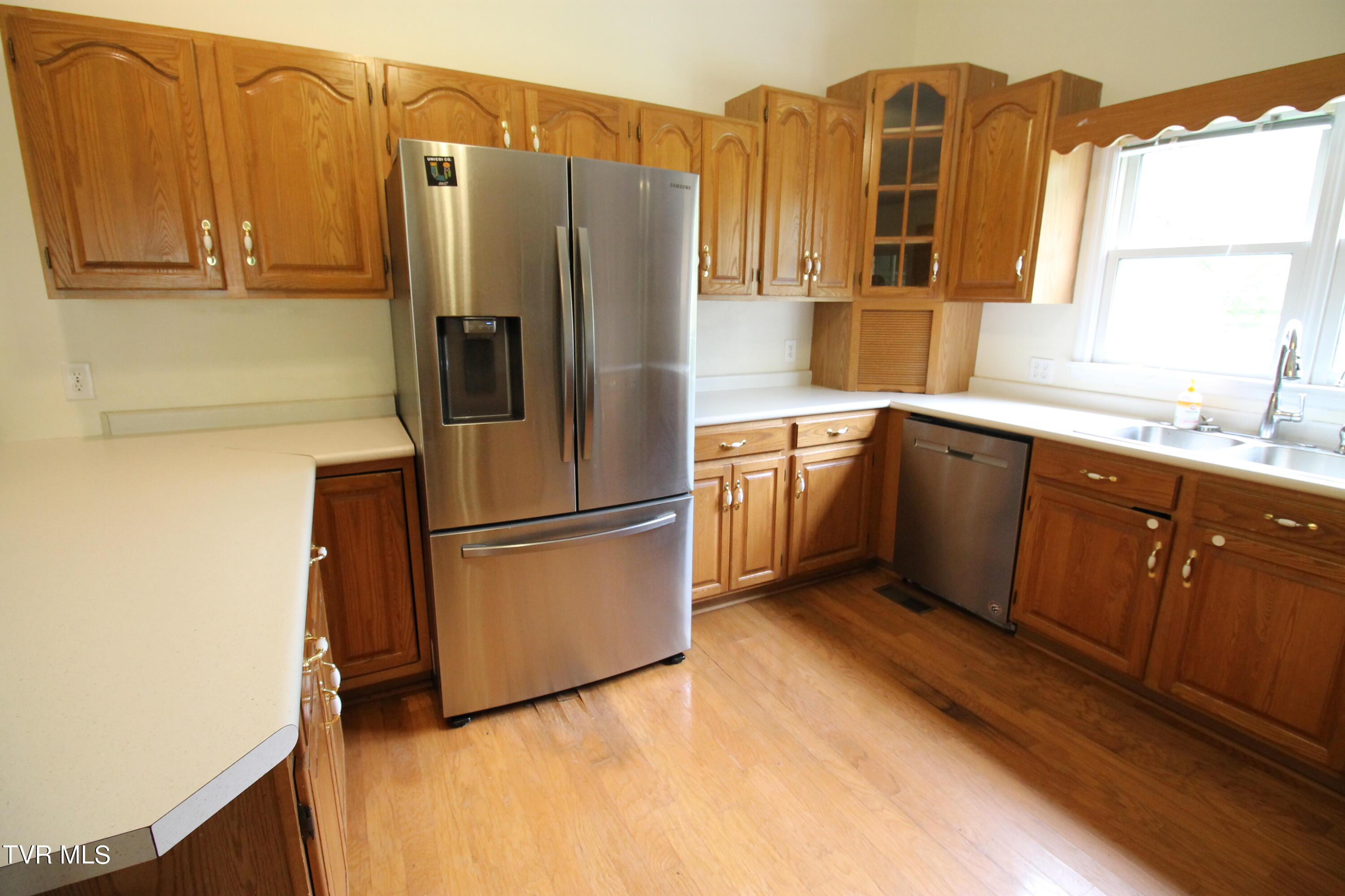 108 Sam Miller Road Erwin, TN 37650 - Photo 11 of 43 3 (2)