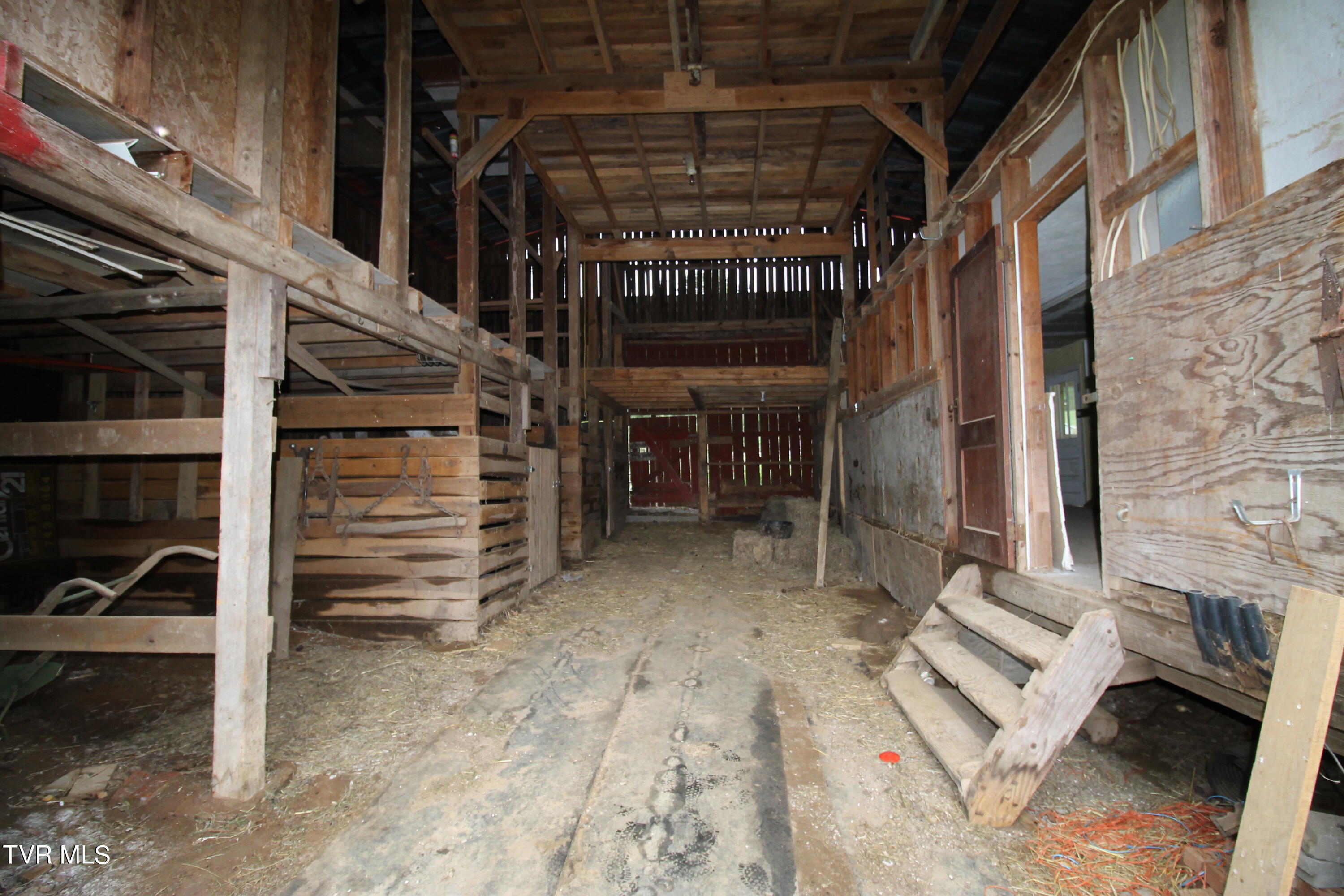 108 Sam Miller Road Erwin, TN 37650 - Photo 32 of 43 8 (5)