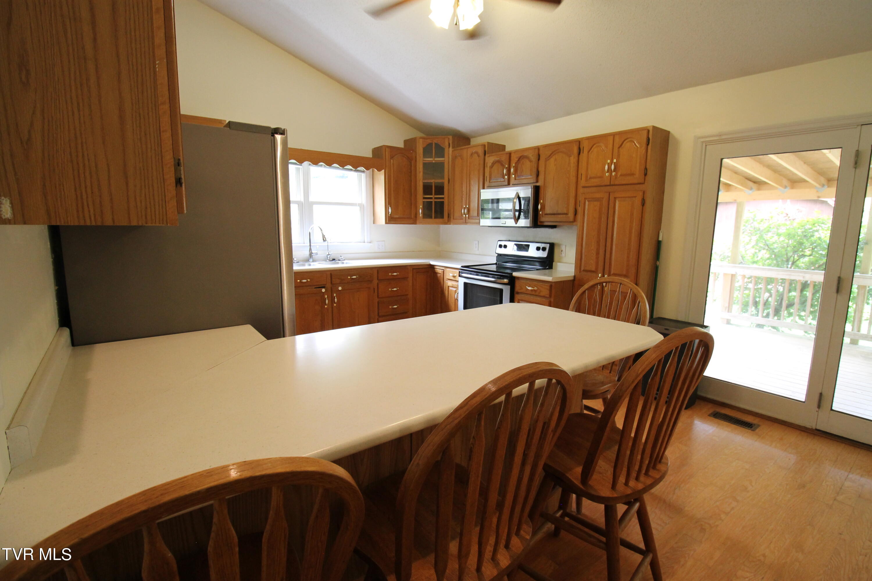 108 Sam Miller Road Erwin, TN 37650 - Photo 8 of 43 3 (5)