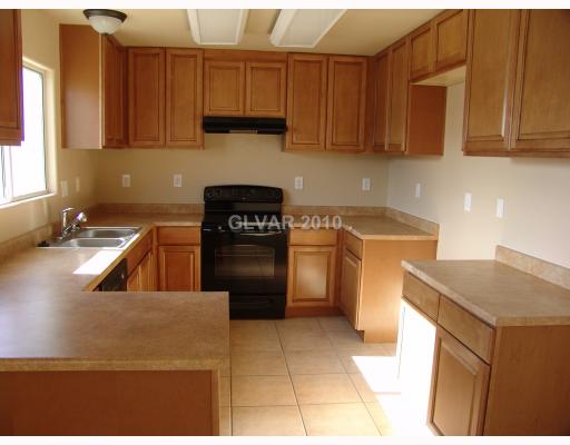 1041 Warehouse Road Pahrump, NV 89048 - Photo 4 of 17 Kitchen.