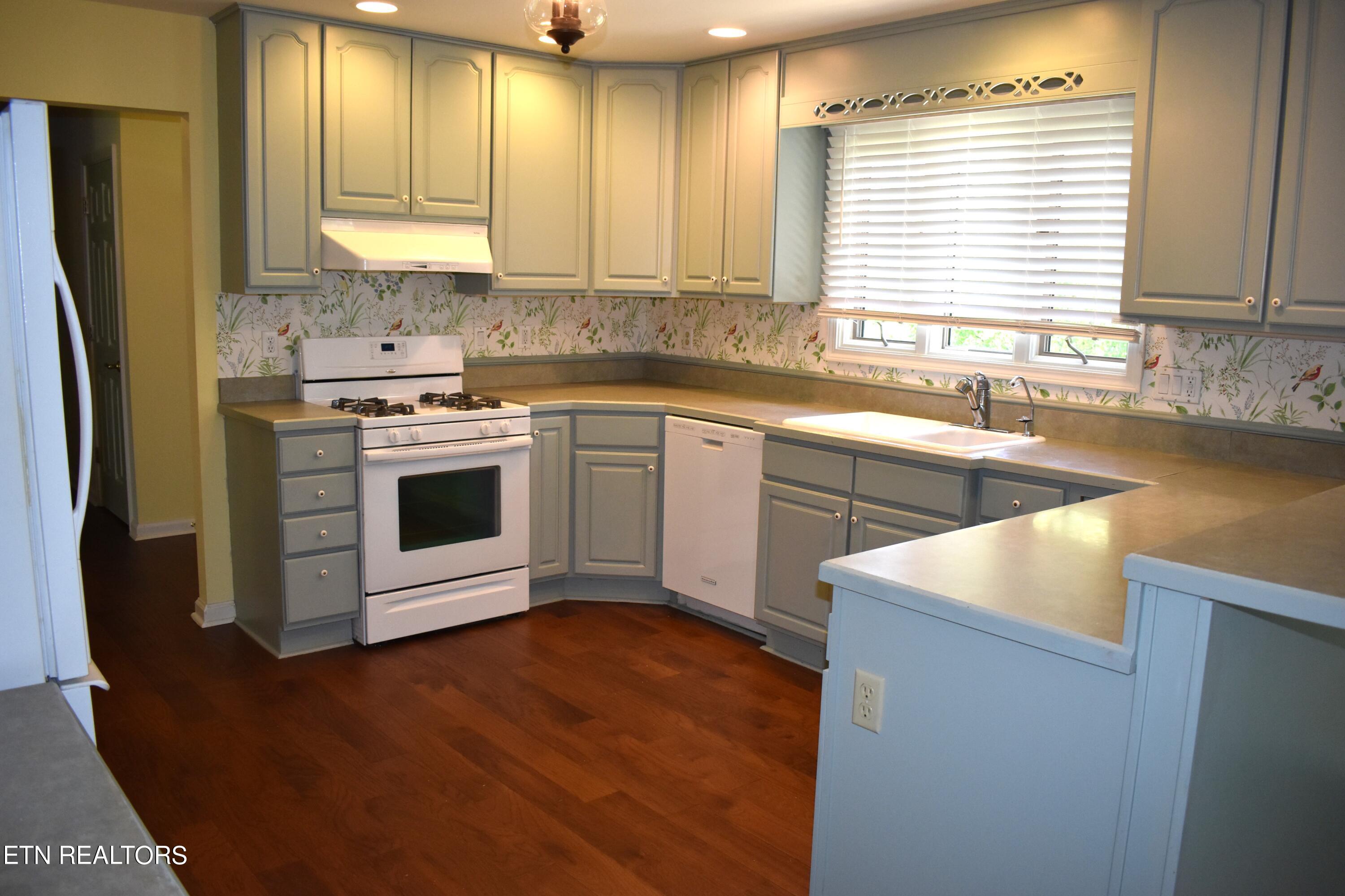530 Meadows Road Sparta, TN 38583 - Photo 5 of 19 14