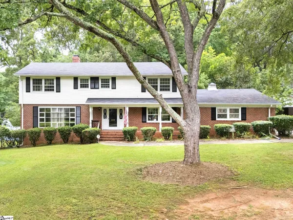 $442,000 | 200 Sherwood Drive, Laurens, SC 29360