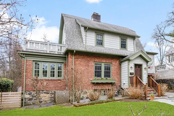 $1,250,000 | 35 Wildwood Road, New Rochelle, NY 10804