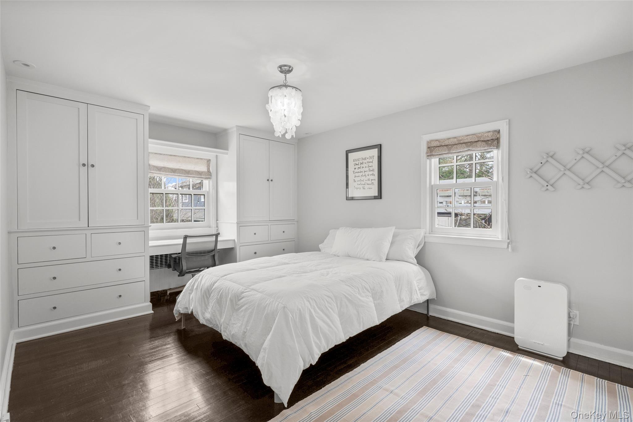 35 Wildwood Road New Rochelle, NY 10804 - Photo 16 of 30 Bedroom with Ensuite Bath and Built-ins