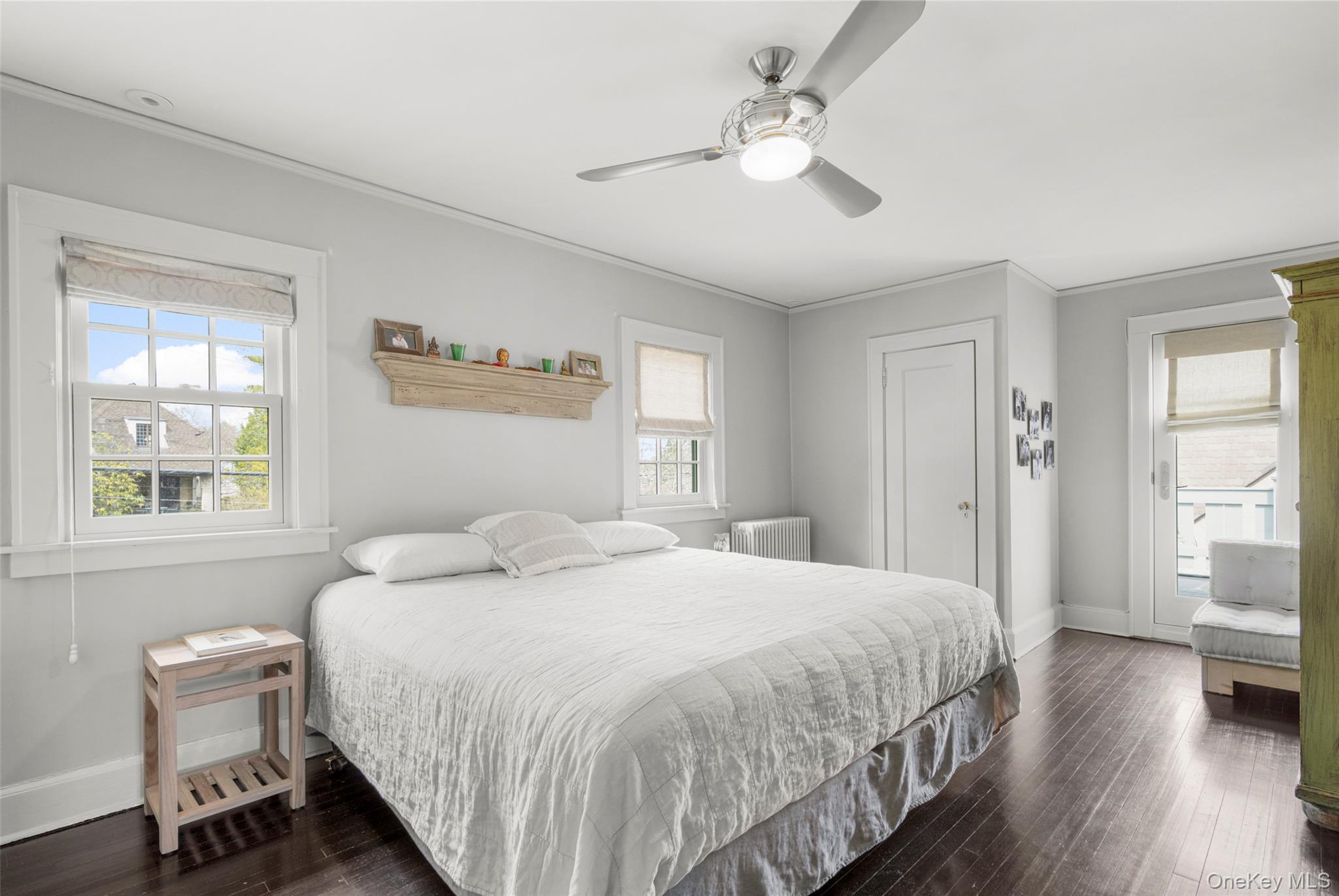 35 Wildwood Road New Rochelle, NY 10804 - Photo 19 of 30 Large Bedroom with Built-ins and door to Deck