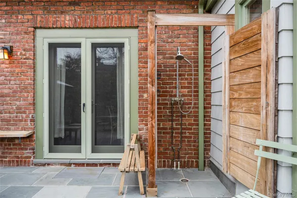 $1,250,000 | 35 Wildwood Road, New Rochelle, NY 10804