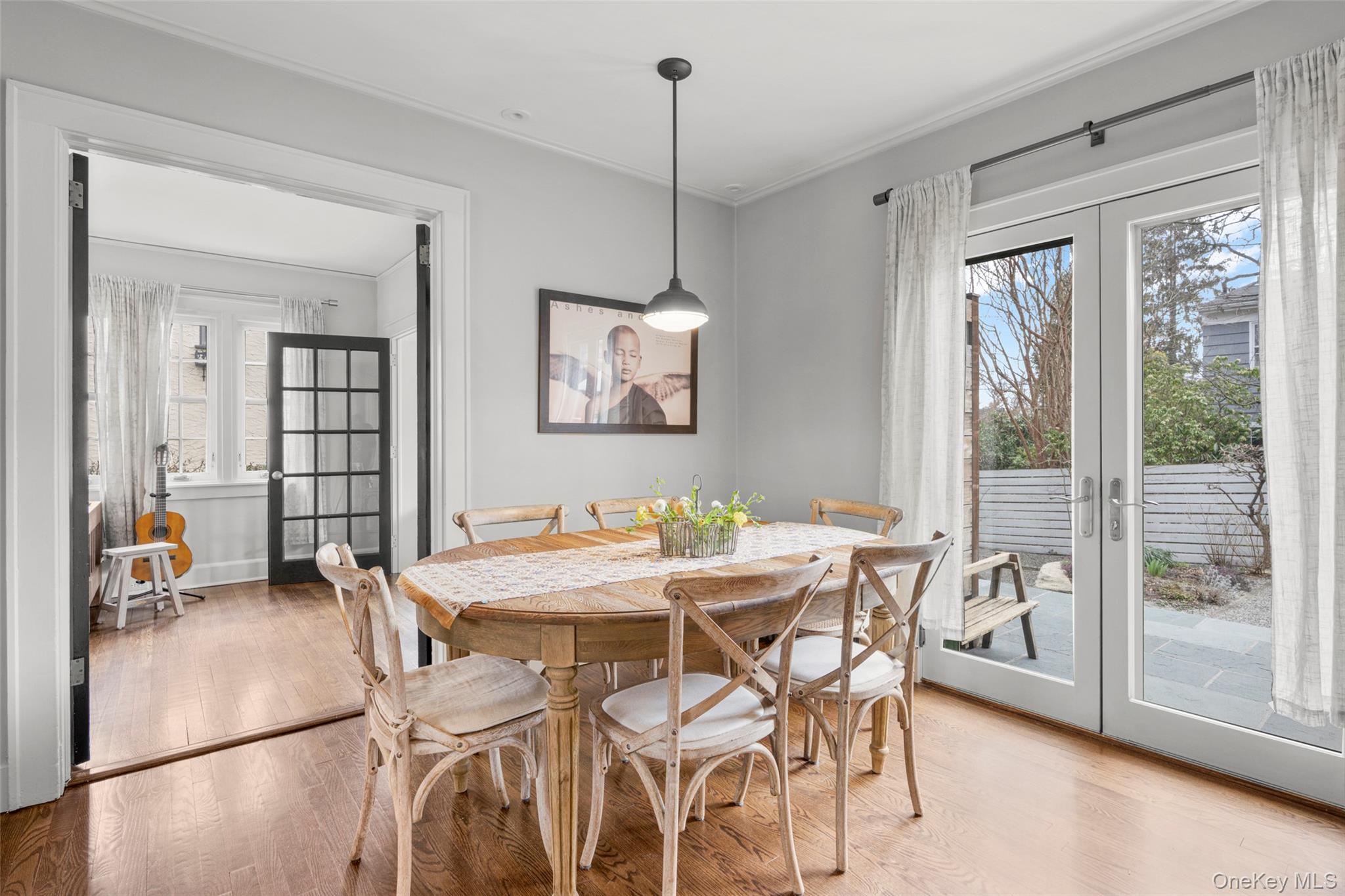 35 Wildwood Road New Rochelle, NY 10804 - Photo 7 of 30 Dining Room with doors to Bluestone Patio