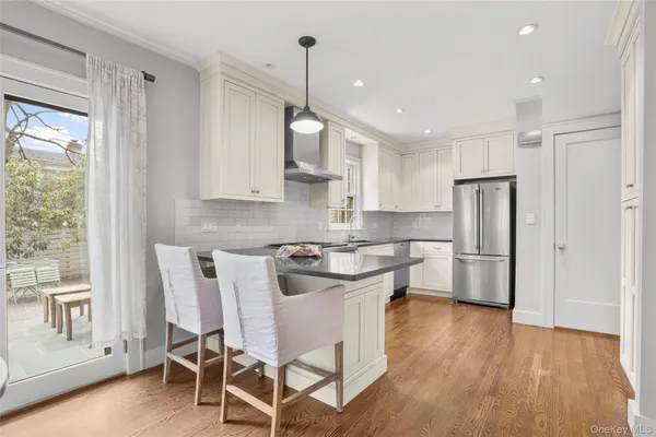 $1,250,000 | 35 Wildwood Road, New Rochelle, NY 10804
