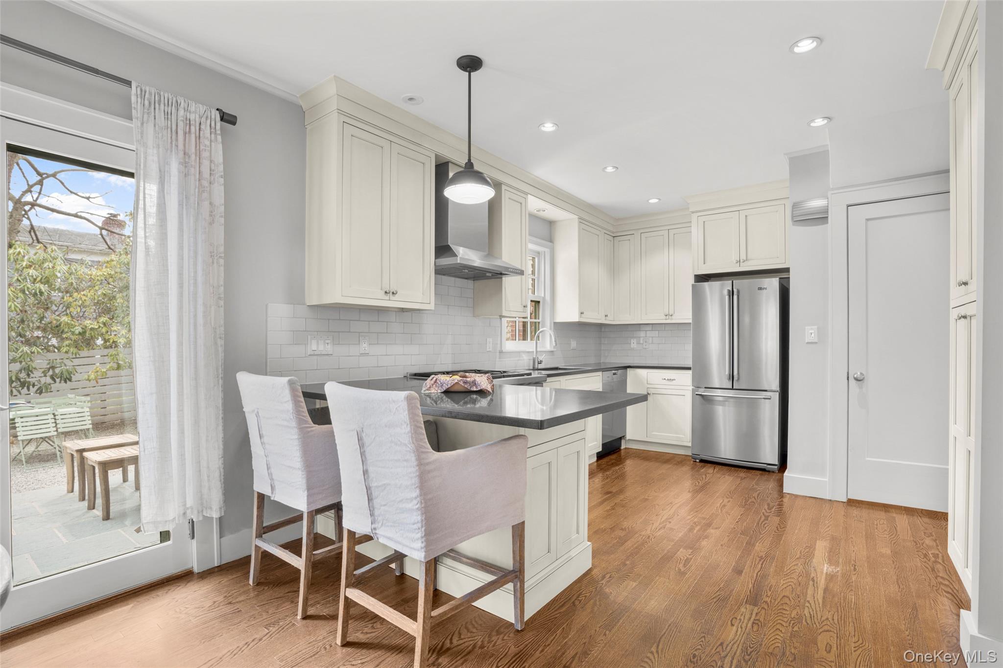 35 Wildwood Road New Rochelle, NY 10804 - Photo 10 of 30