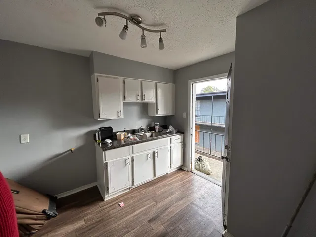 $1,095,000 | 3250 Guernsey Avenue, Memphis, TN 38112