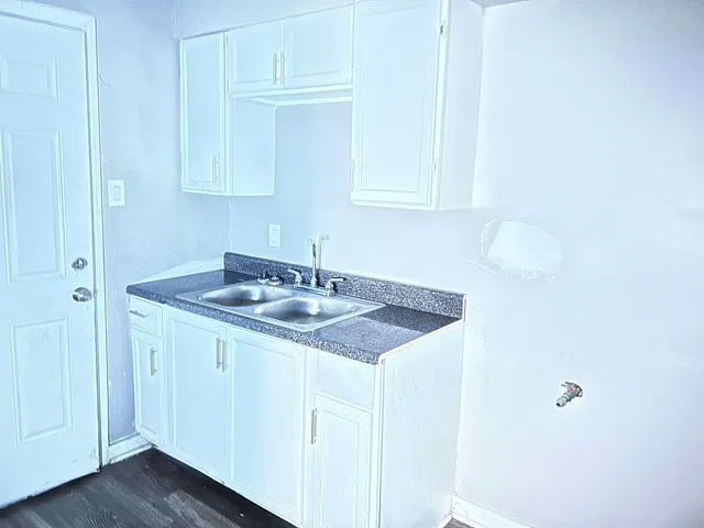 $1,095,000 | 3250 Guernsey Avenue, Memphis, TN 38112