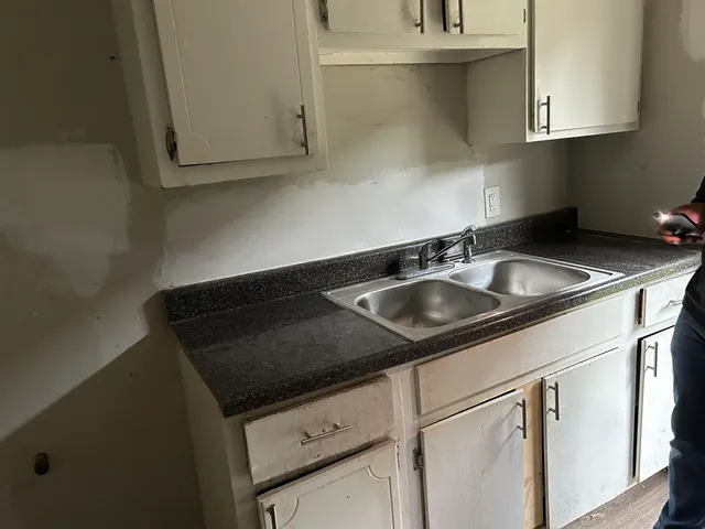 $1,095,000 | 3250 Guernsey Avenue, Memphis, TN 38112