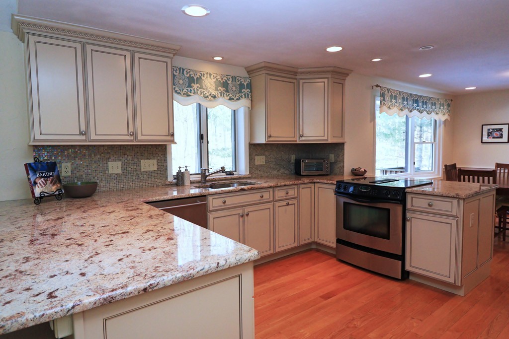 54 Teresa Road Hopkinton, MA 01748 - Photo 2 of 18 Gallery Image 2