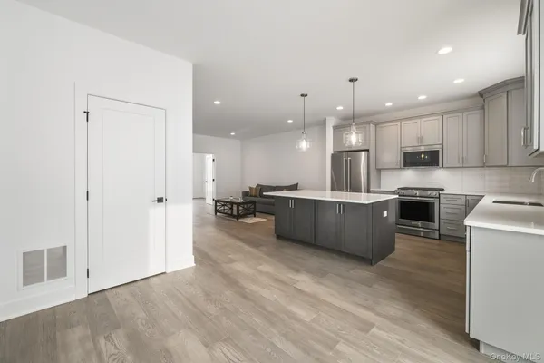 $4,600 | 4034 Chestnut Rdg Road, Unit 62, Fishkill, NY 12524