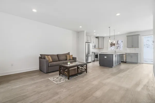 $4,600 | 4034 Chestnut Rdg Road, Unit 62, Fishkill, NY 12524