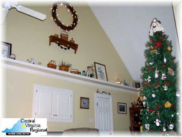 7771 Walnut Grove Road Mechanicsville, VA 23111 - Photo 3 of 10 Other - Vaulted Great Room