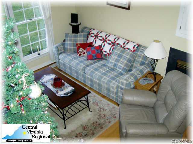 7771 Walnut Grove Road Mechanicsville, VA 23111 - Photo 4 of 10 Other - Great Room(view from steps)