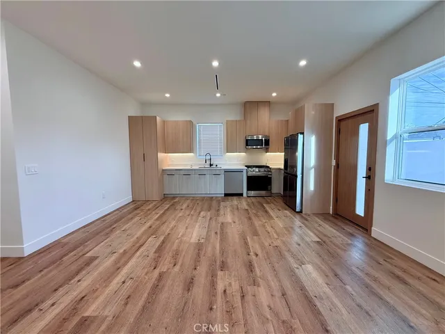 $1,595,000 | 6900 Corbin Avenue, Reseda, CA 91335