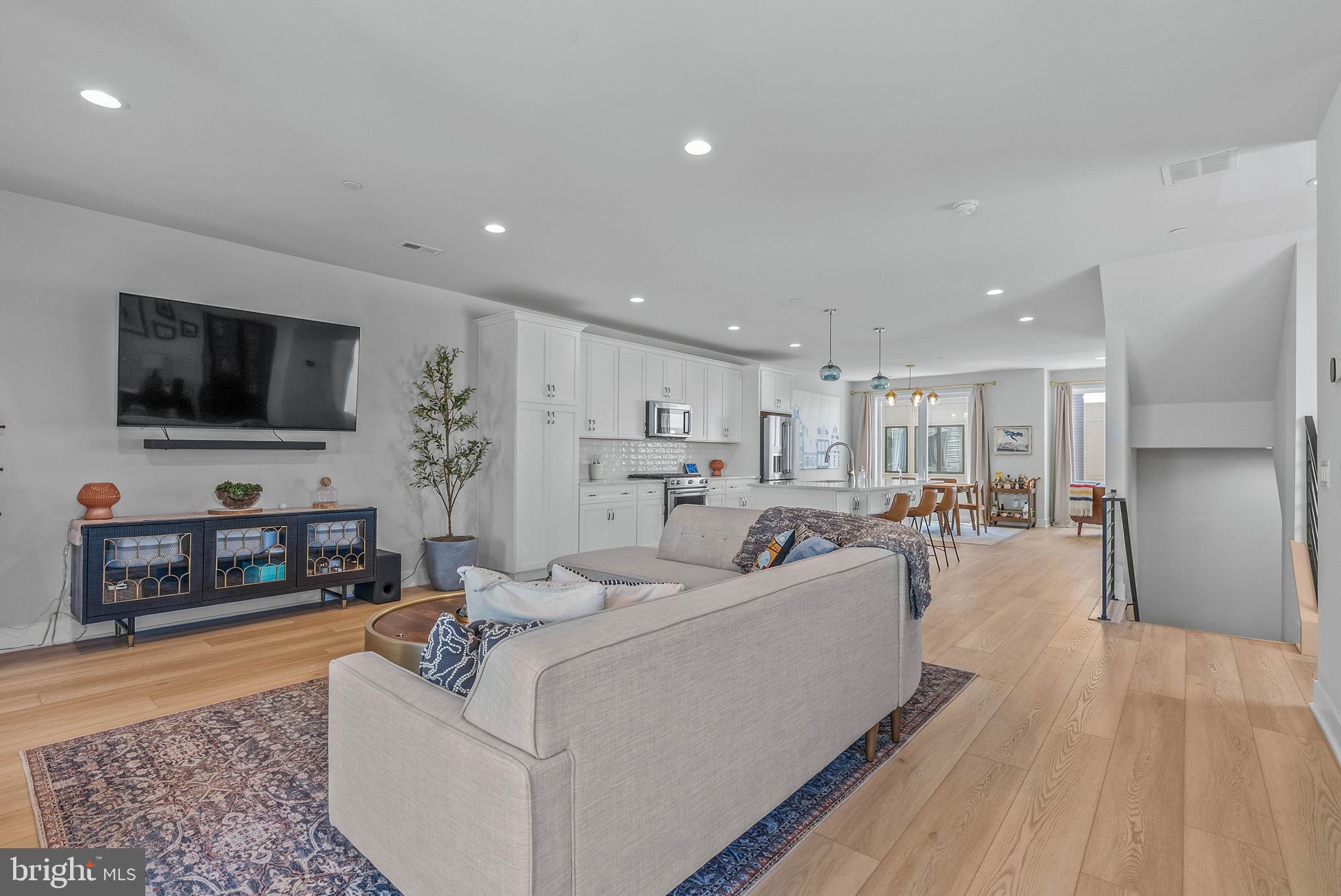 3001 Sedgeview Walk, Unit 147 Philadelphia, PA 19125 - Photo 7 of 33