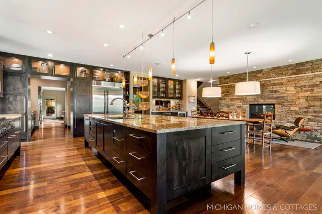 $2,450,000 | 3192 Beach Trail Drive, Saugatuck, MI 49453