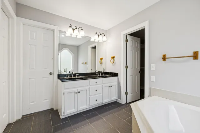 $2,700 | 102 Warren Place, Dickson, TN 37055