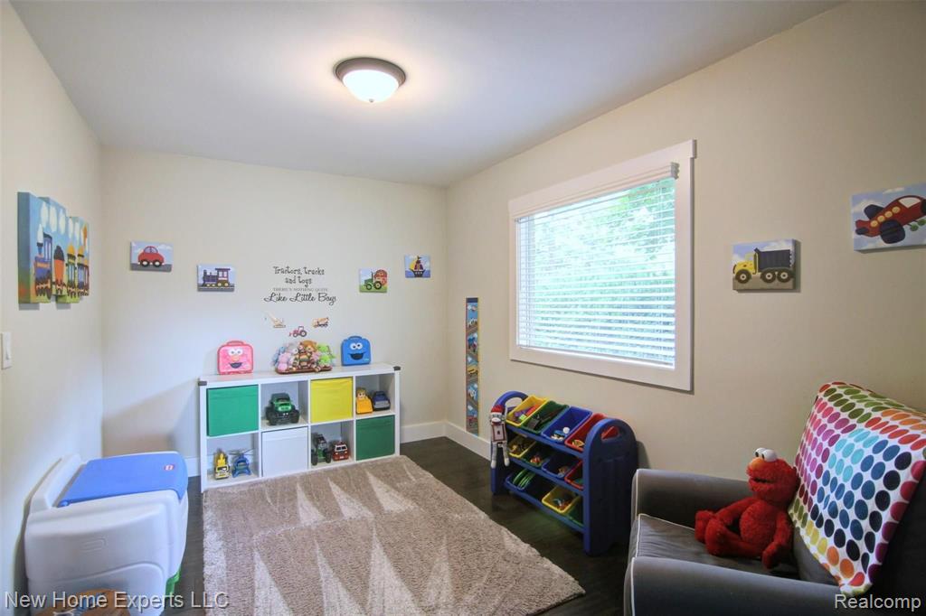 21995 Clover Lane Novi, MI 48375 - Photo 14 of 35