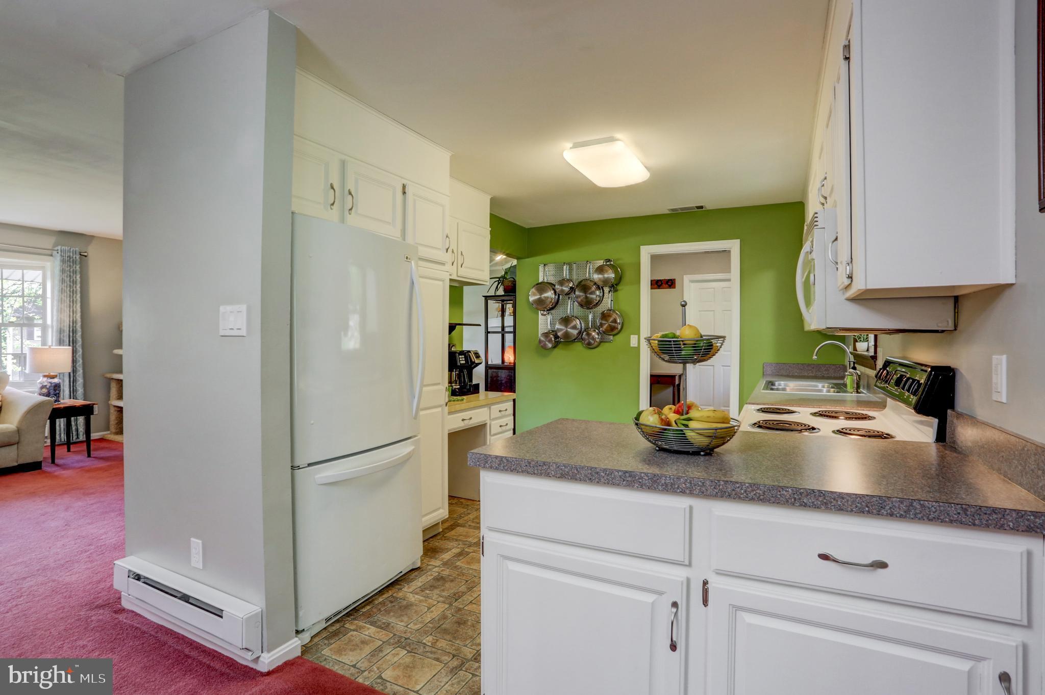 3 Sherri Lane Lititz, PA 17543 - Photo 14 of 42 Kitchen