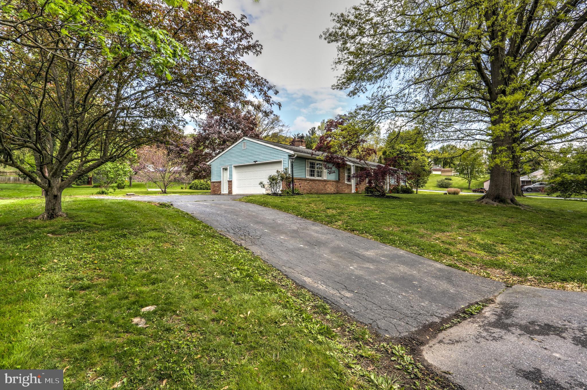 3 Sherri Lane Lititz, PA 17543 - Photo 36 of 42 Front View