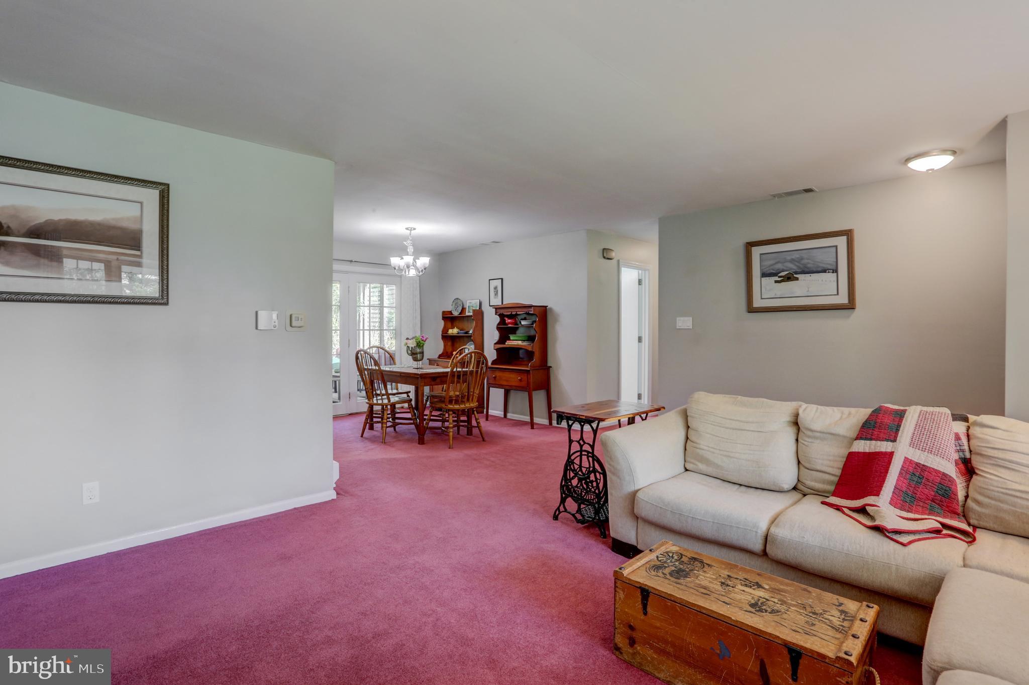 3 Sherri Lane Lititz, PA 17543 - Photo 7 of 42 Living Room