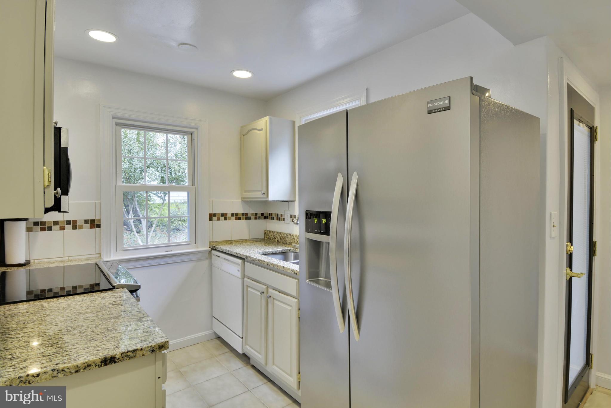 1611 South Springwood Drive Silver Spring, MD 20910 - Photo 14 of 30 Kitchen