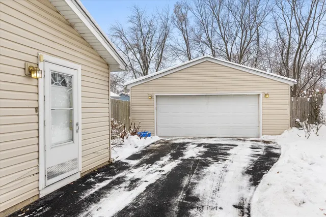 $264,000 | 177 Shady Lane, Bolingbrook, IL 60440