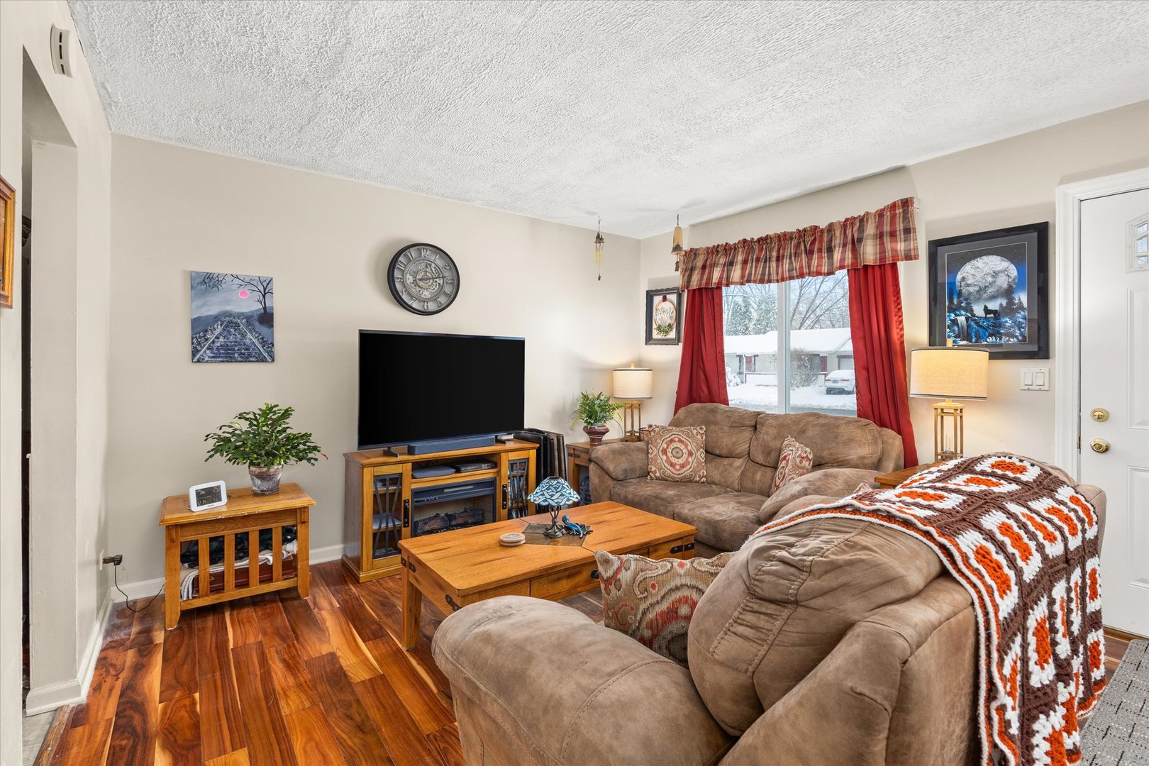 177 Shady Lane Bolingbrook, IL 60440 - Photo 3 of 25