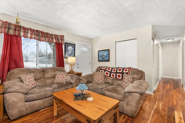 $264,000 | 177 Shady Lane, Bolingbrook, IL 60440