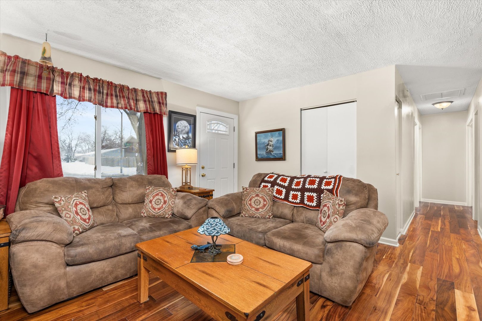 177 Shady Lane Bolingbrook, IL 60440 - Photo 4 of 25