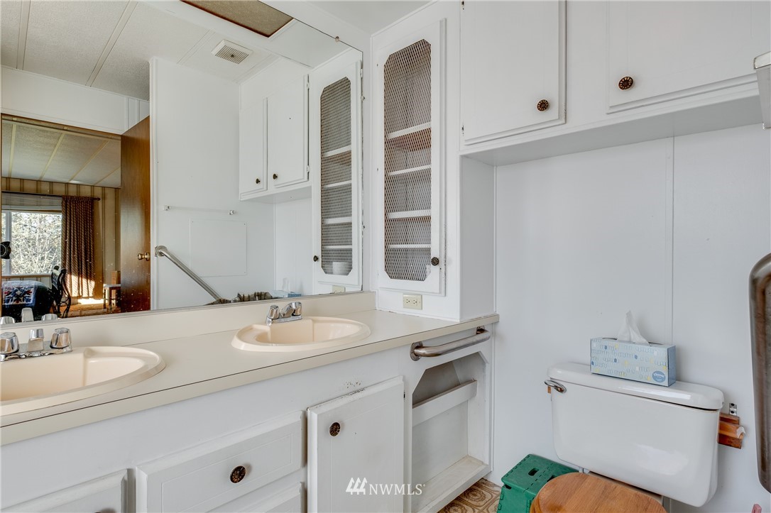 227 Southwest Dogwood Road Port Orchard, WA 98367 - Photo 17 of 25 Gallery Image 17