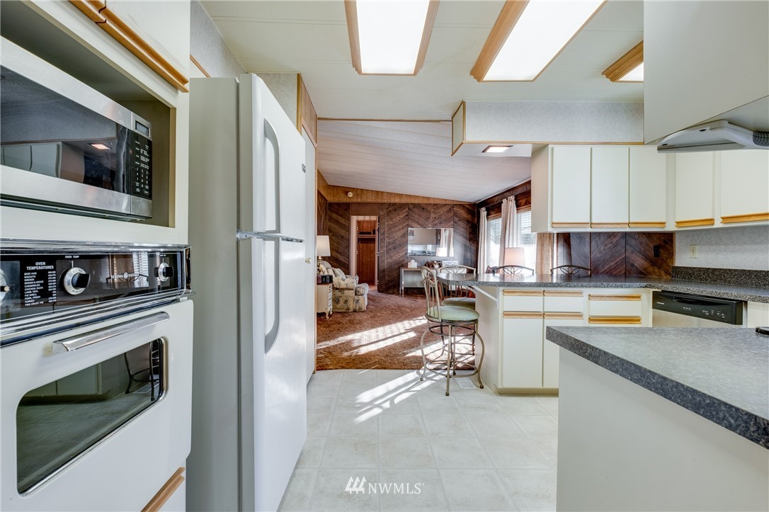 227 Southwest Dogwood Road Port Orchard, WA 98367 - Photo 3 of 25 Gallery Image 3
